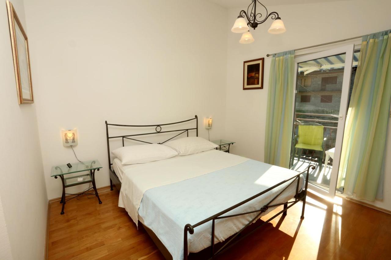 Apartments Sikirica Trogir Bagian luar foto
