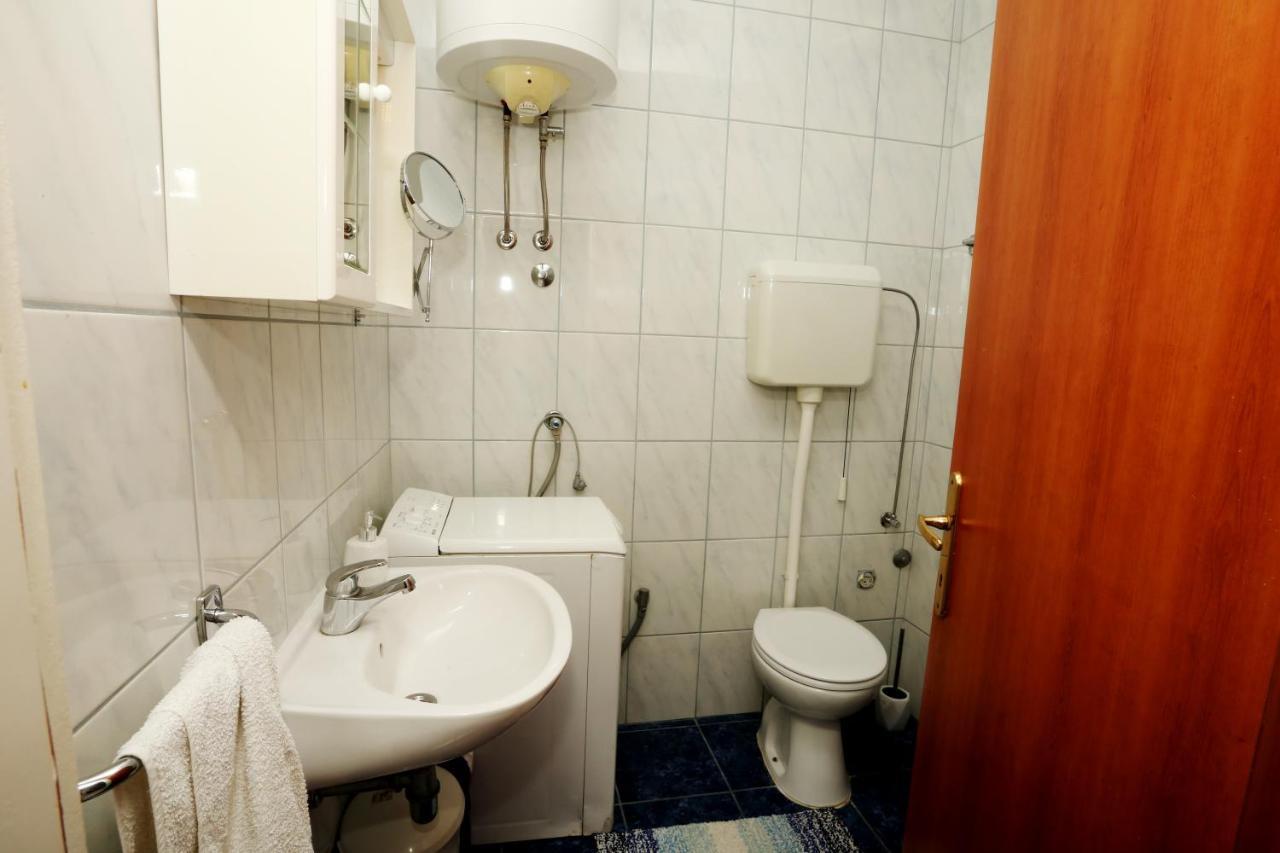 Apartments Sikirica Trogir Bagian luar foto
