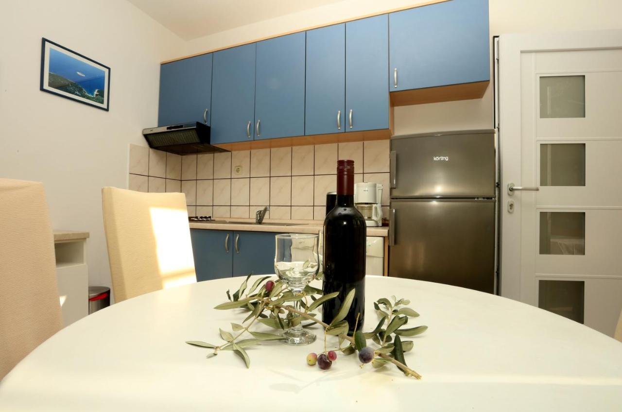Apartments Sikirica Trogir Bagian luar foto
