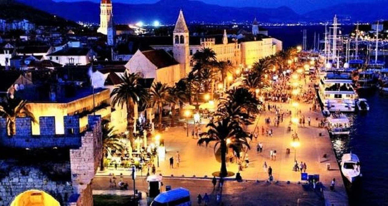 Apartments Sikirica Trogir Bagian luar foto