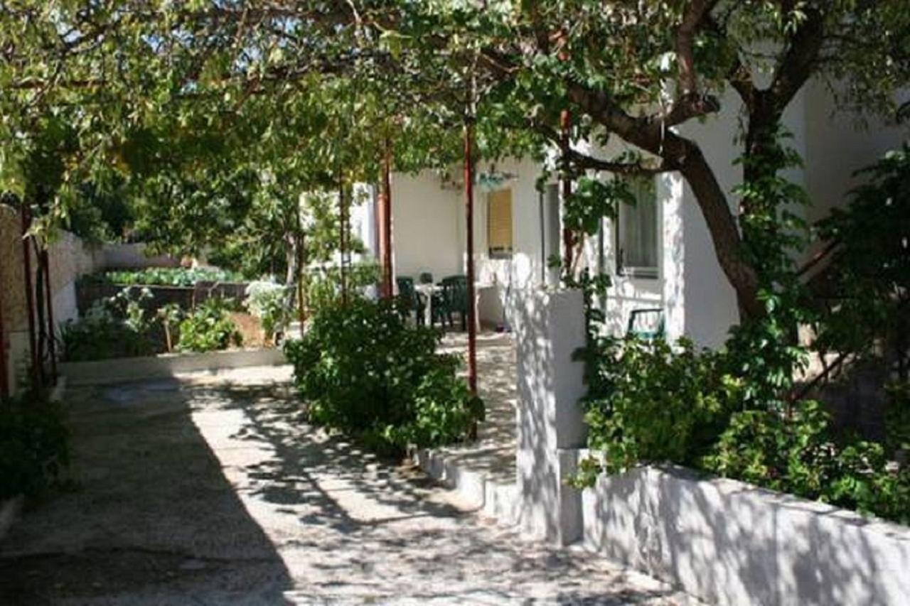 Apartments Sikirica Trogir Bagian luar foto